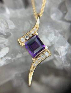 14ky amethyst and diamond pendant 230-01253 $540