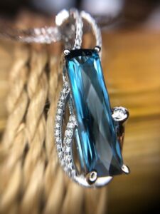 14k white gold london blue topaz pendant with diamonds 0.29ctw 230-01124 $1530